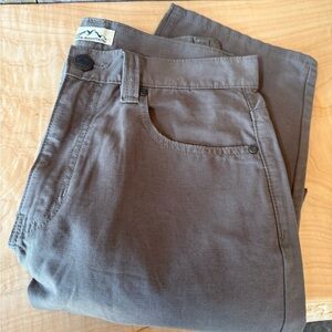 NWOT Blue Mountain taupe brown 32x30 jeans.